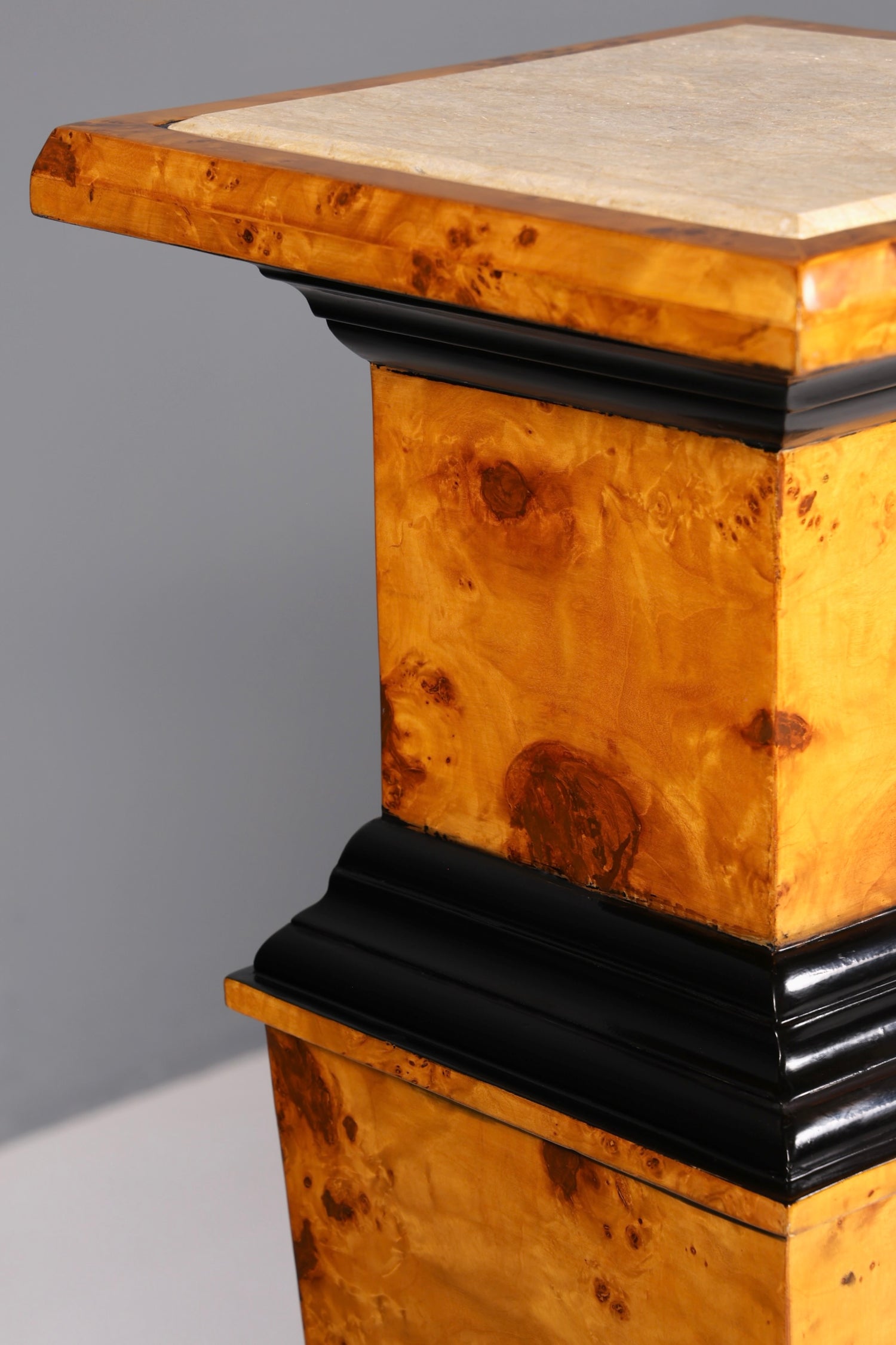 Stilvolle Biedermeier Stil Säule Blumensäule Marmor Blumentisch Ablagetisch