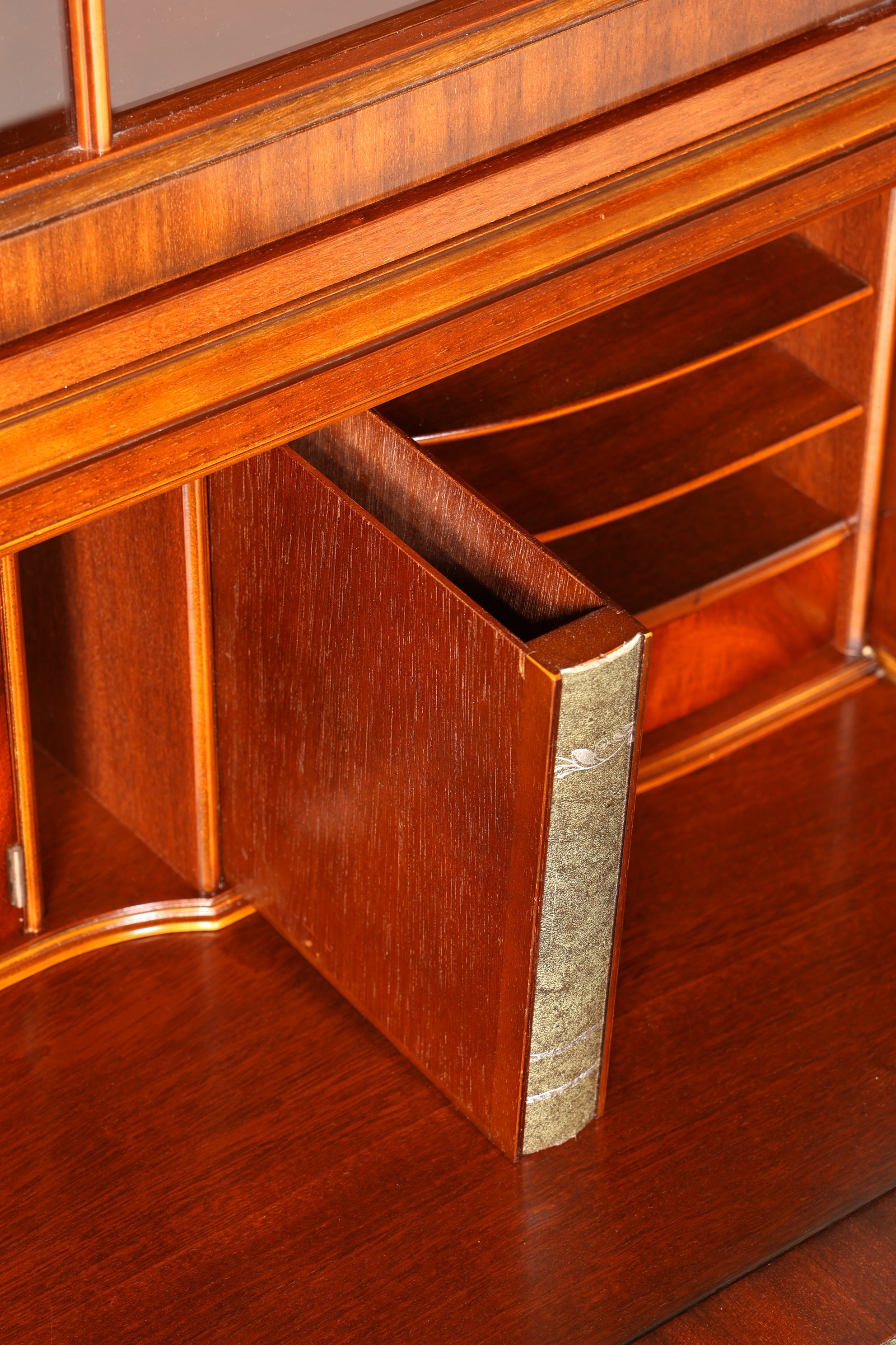 Stilvoller Englischer Sekretär Original Heldense Büro Aufsatzsekretär Antik 60s Vitrinen Schrank UK