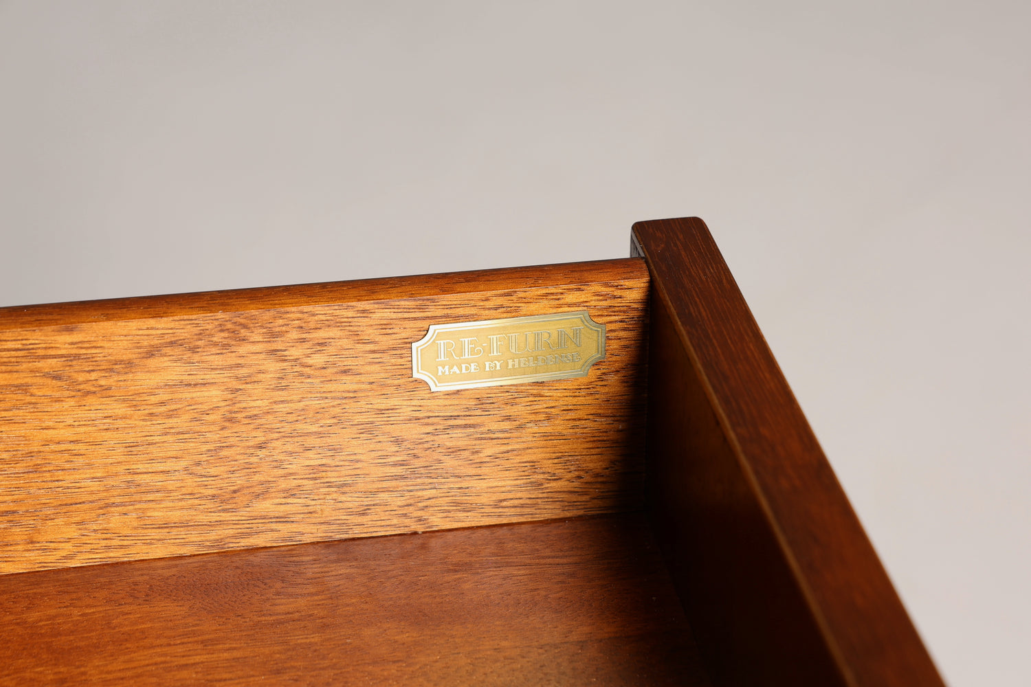Stilvoller Englischer Sekretär Original Heldense Büro Aufsatzsekretär Antik 60s Vitrinen Schrank UK