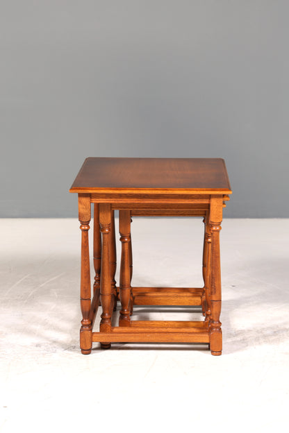 Filigranes Englisches Tisch Set Couchtisch Englisch Antik Stil 3er Satz Ablagetisch Holz Beistelltisch