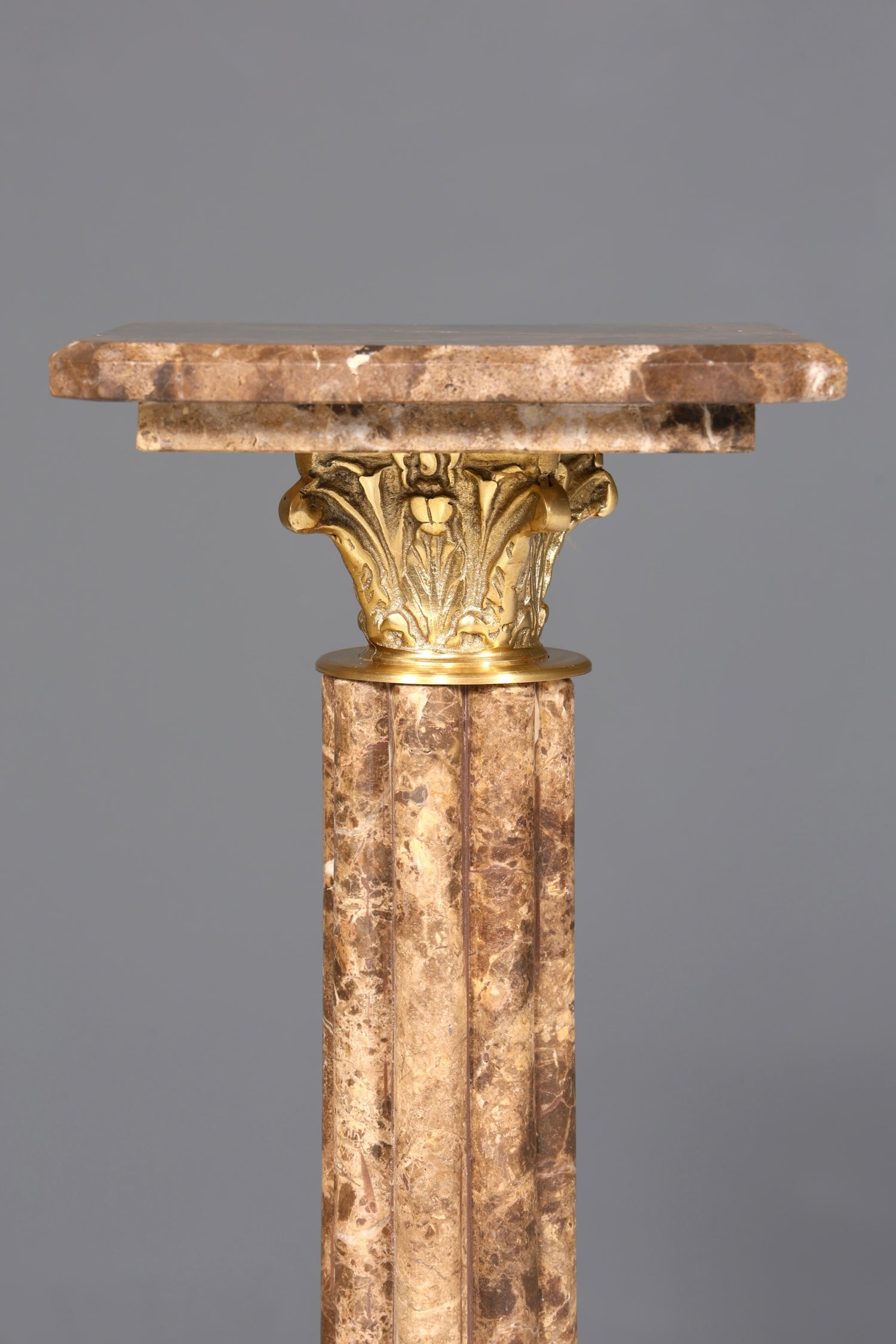 Traumhafte Barock Stil Säule Marmor Louis XV Blumensäule Naturstein Sockel Ablage