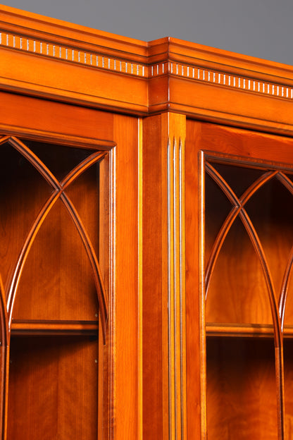 Wunderschöne Englische Vitrine Bücherschrank Buffet Antik Stil Englisch Eibe Glasvitrine Bibliothek