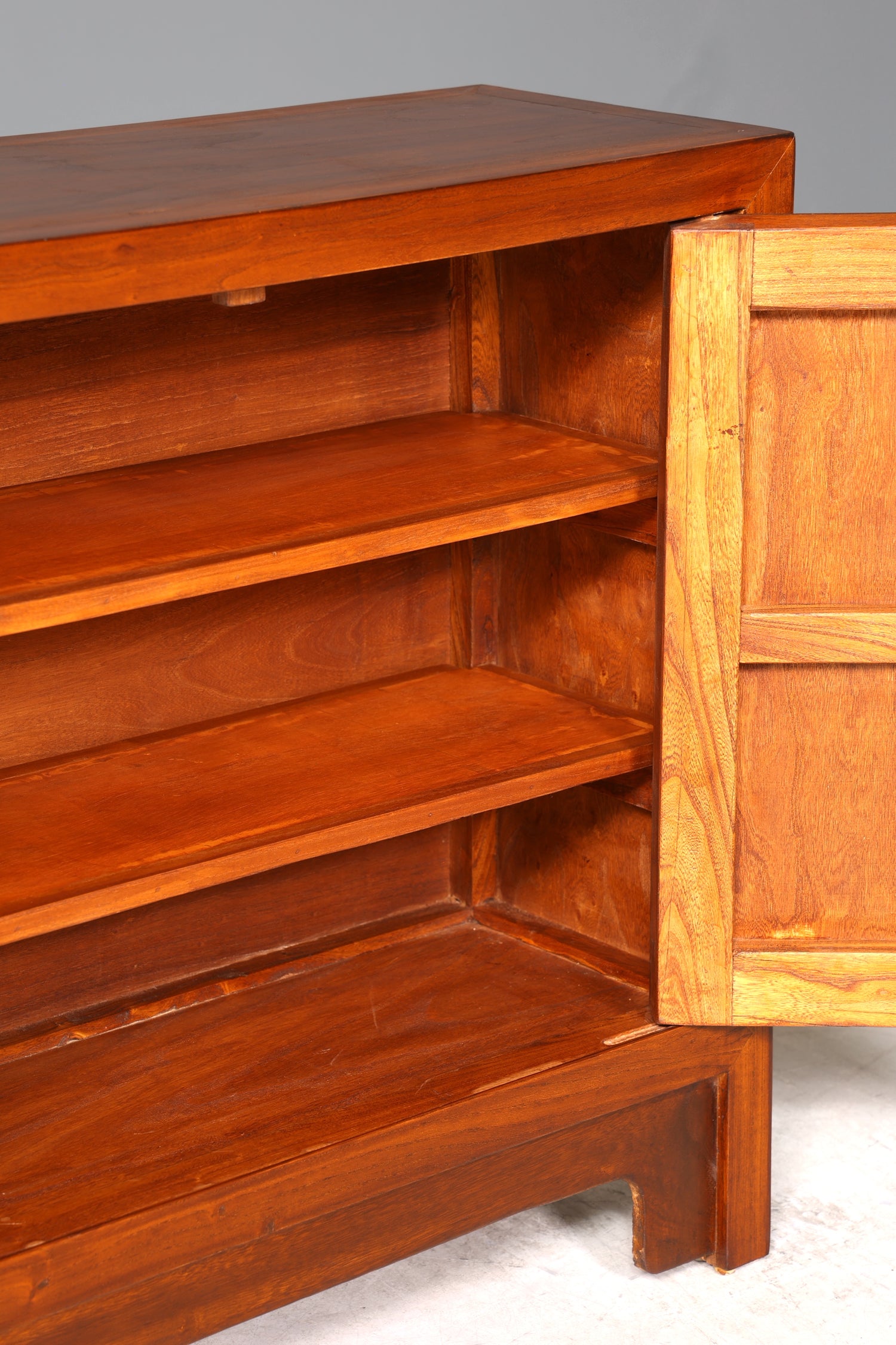 Wunderschöner Chinesischer Schrank China Kommode Asiatische Details Flurkommode TV Kommode