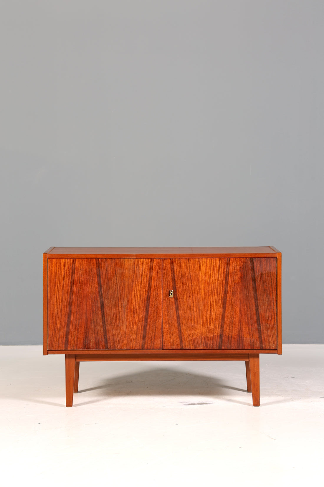 Wunderschöner Mid Century Schrank Vintage Retro Kommode Flur Kommode 60s Regal Sideboard