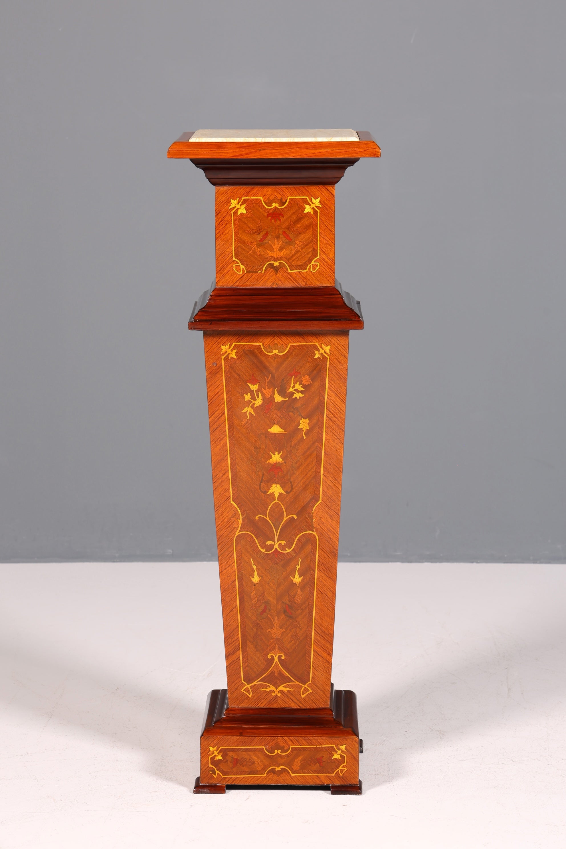 Traumhafte Barock Stil Säule Louis XV Blumensäule Naturstein Marmor Ablage Tisch