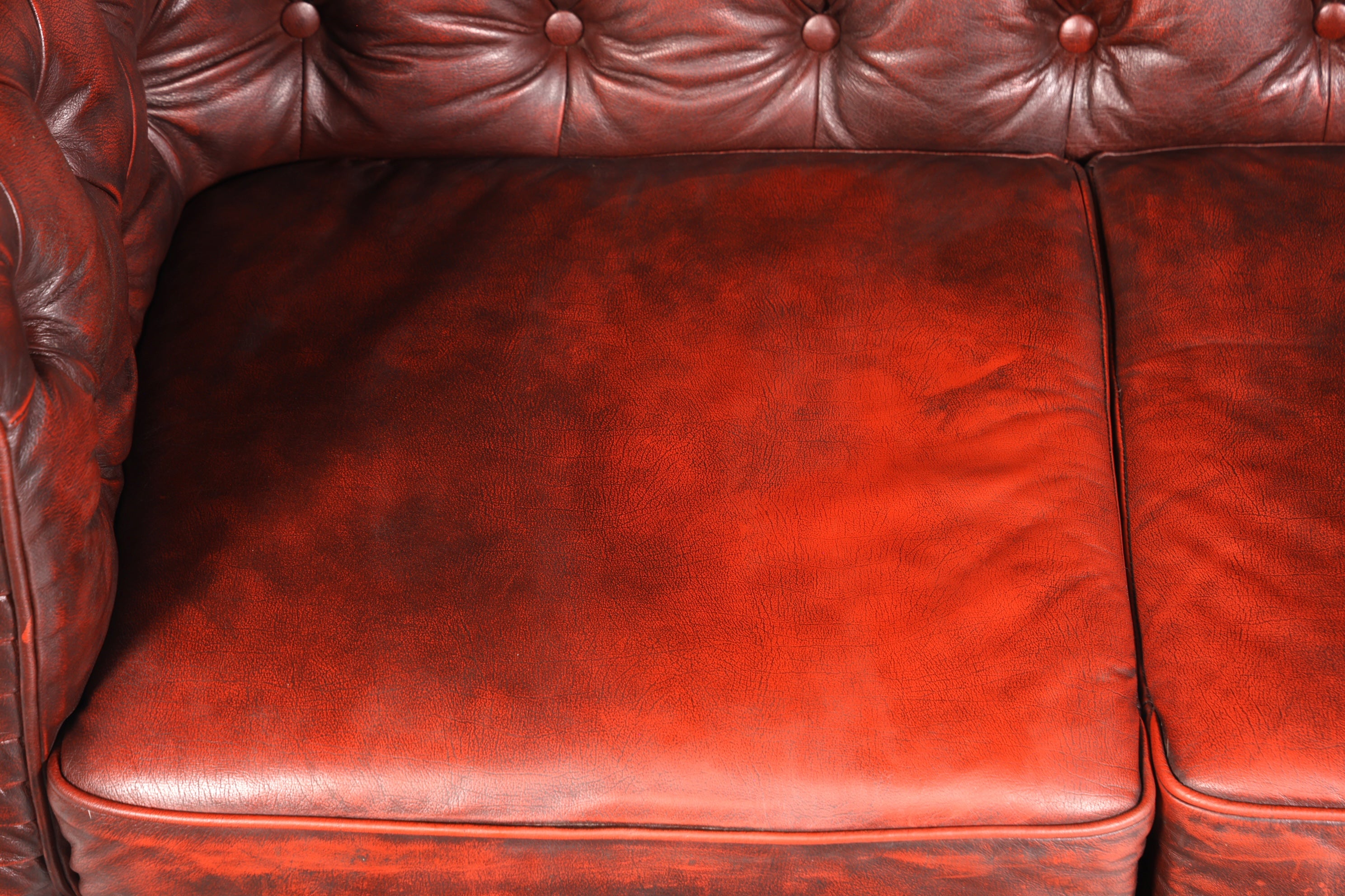 Wunderschönes Original Chesterfield 2er Sofa Englisch Oxblood Leder 2- Sitzer Couch
