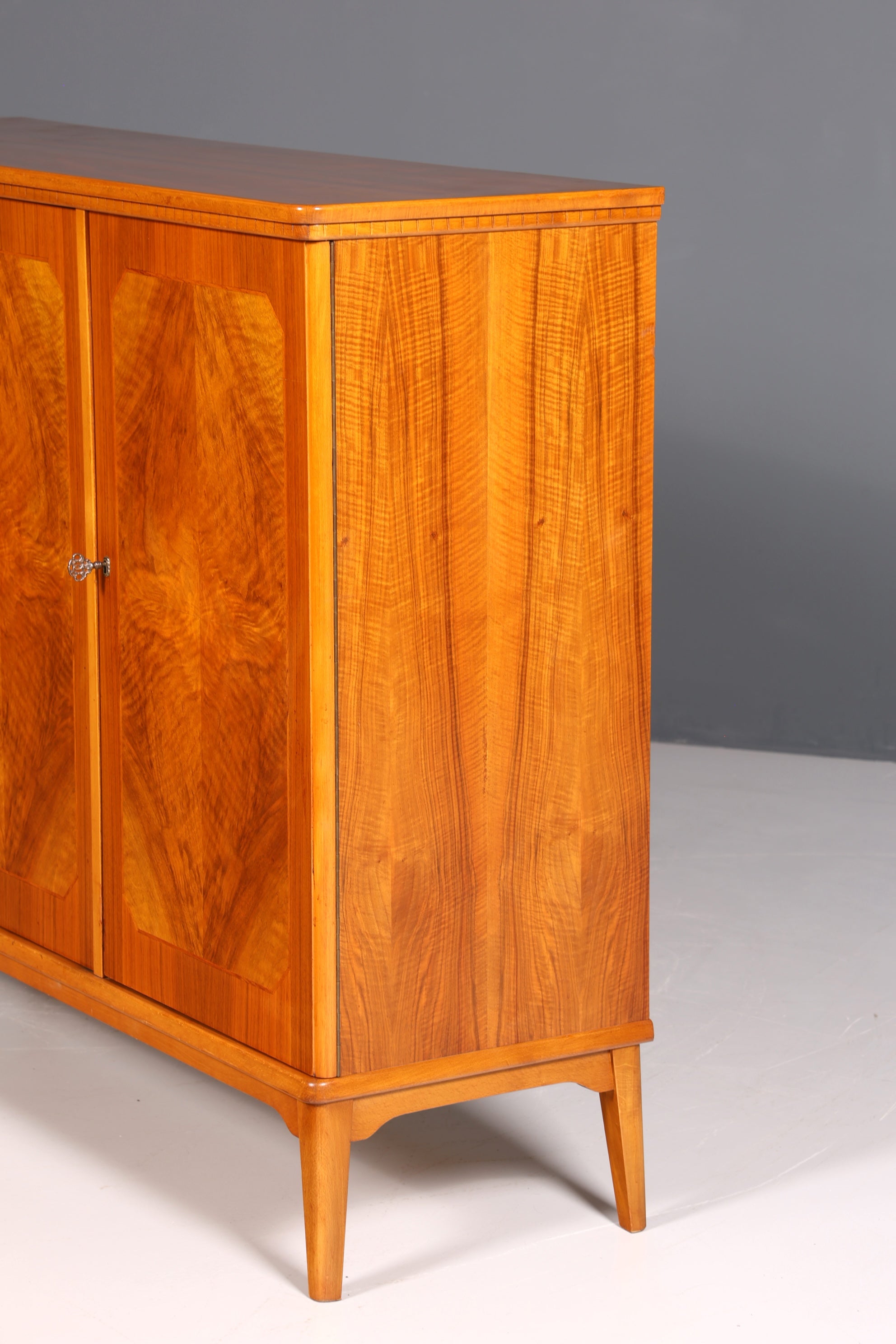 Wunderschöner Mid Century Schrank 60er Jahre Highboard Wäscheschrank Aktenschrank Kommode