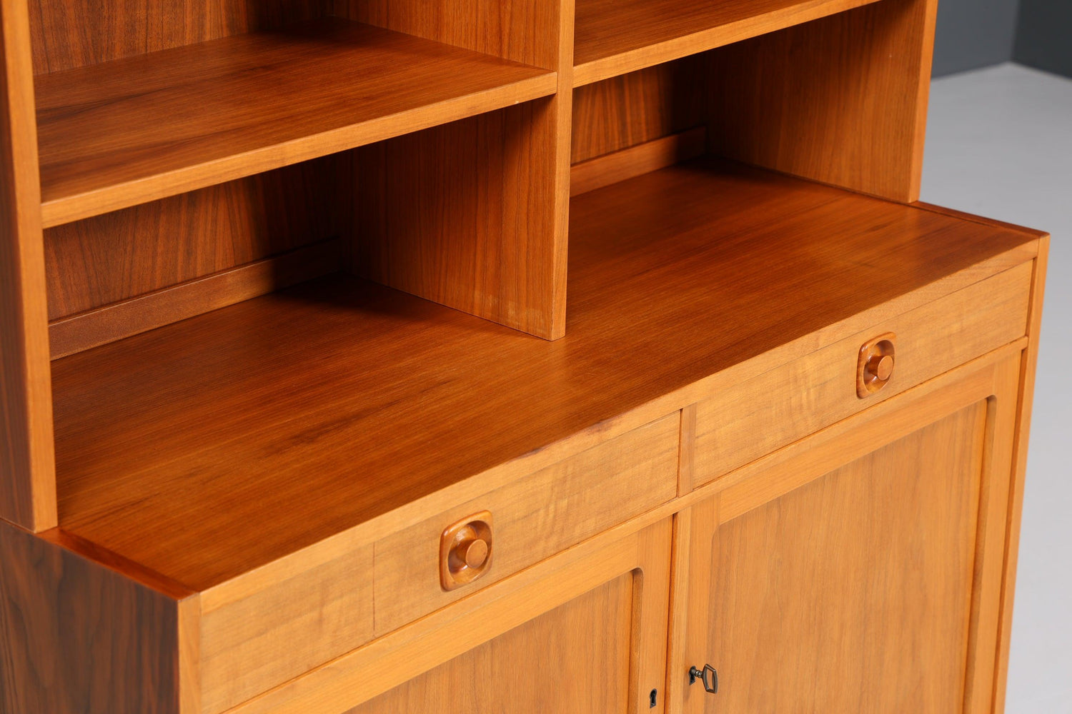 Traumhaftes Mid Century Regal &quot;Made in Denmark&quot; echt Holz Schrank Danish Design Retro Kommode Vintage Bücherregal 60er Jahre