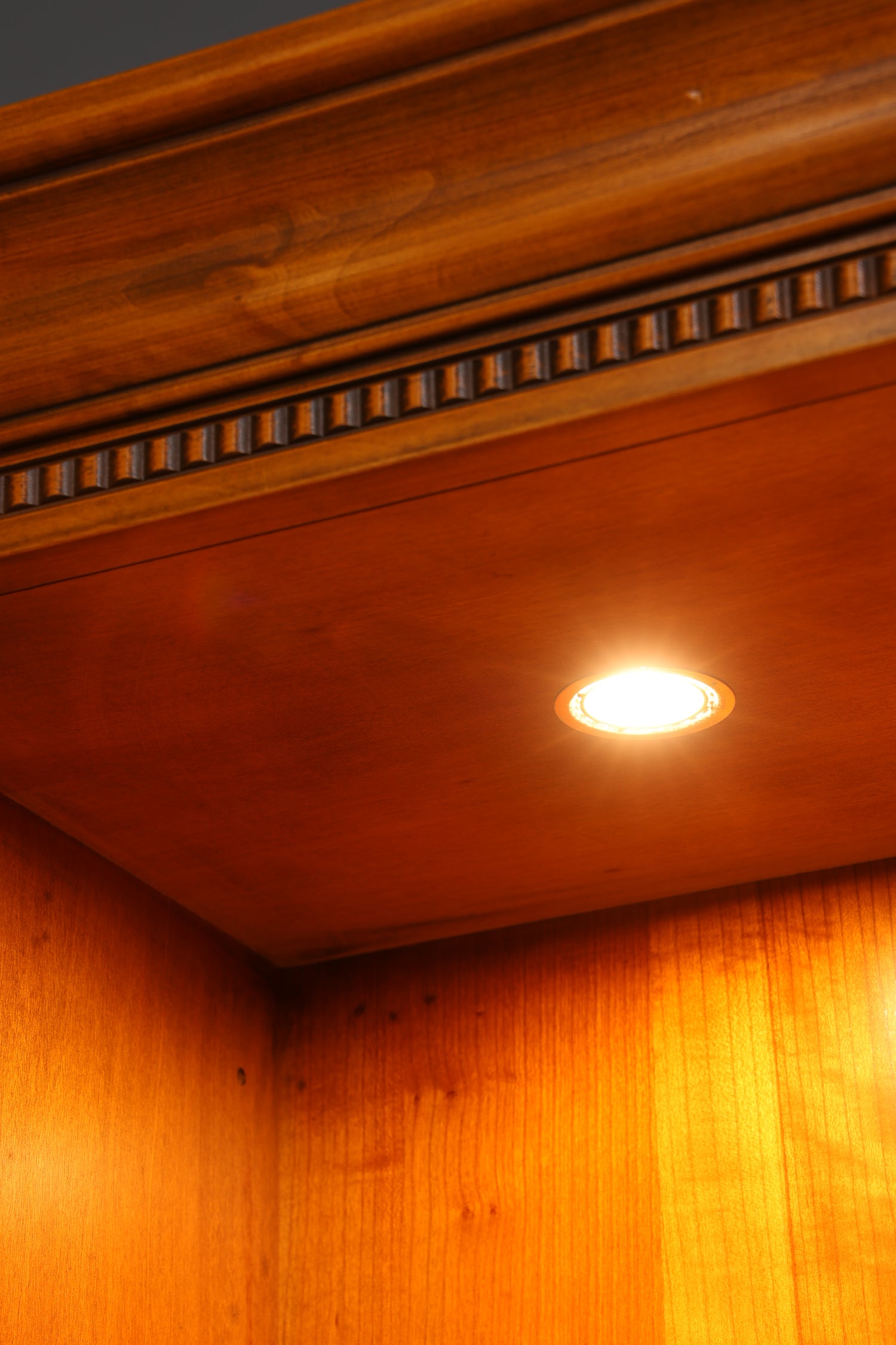 Traumhafte Original Selva Vitrine Antik Stil massiv Holz Geschirrschrank Villa Borghese Schrank 1 von 2