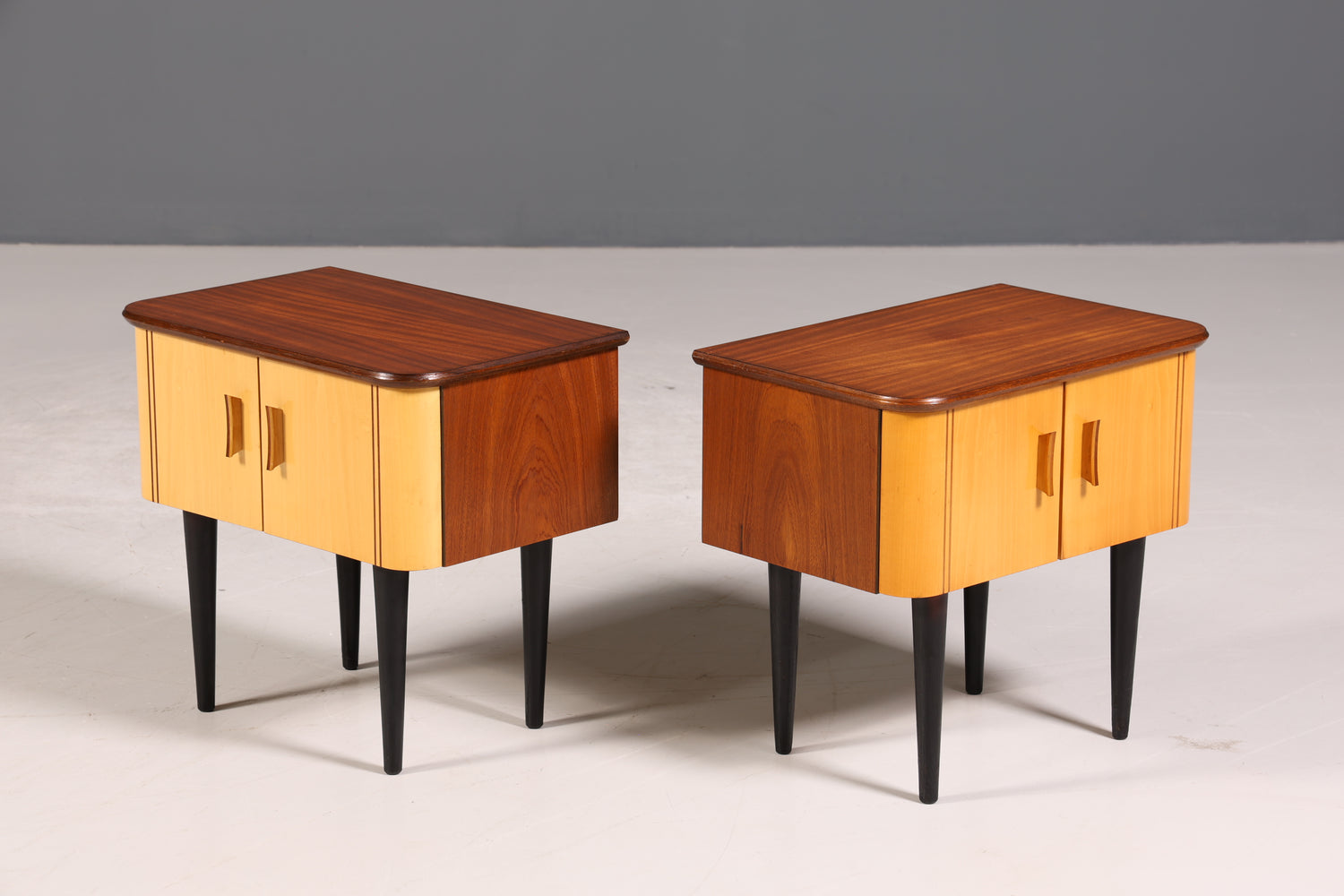 Wunderschöne Mid Century Kommode Vintage Nachttisch Retro Night Stand 2 von 2