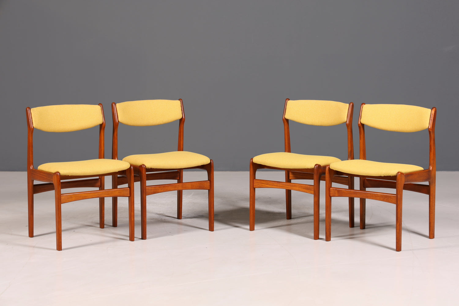 4x Mid Century Teak Holz Stühle Made in Denmark Retro Stuhlset Danish Design Küchenstühle