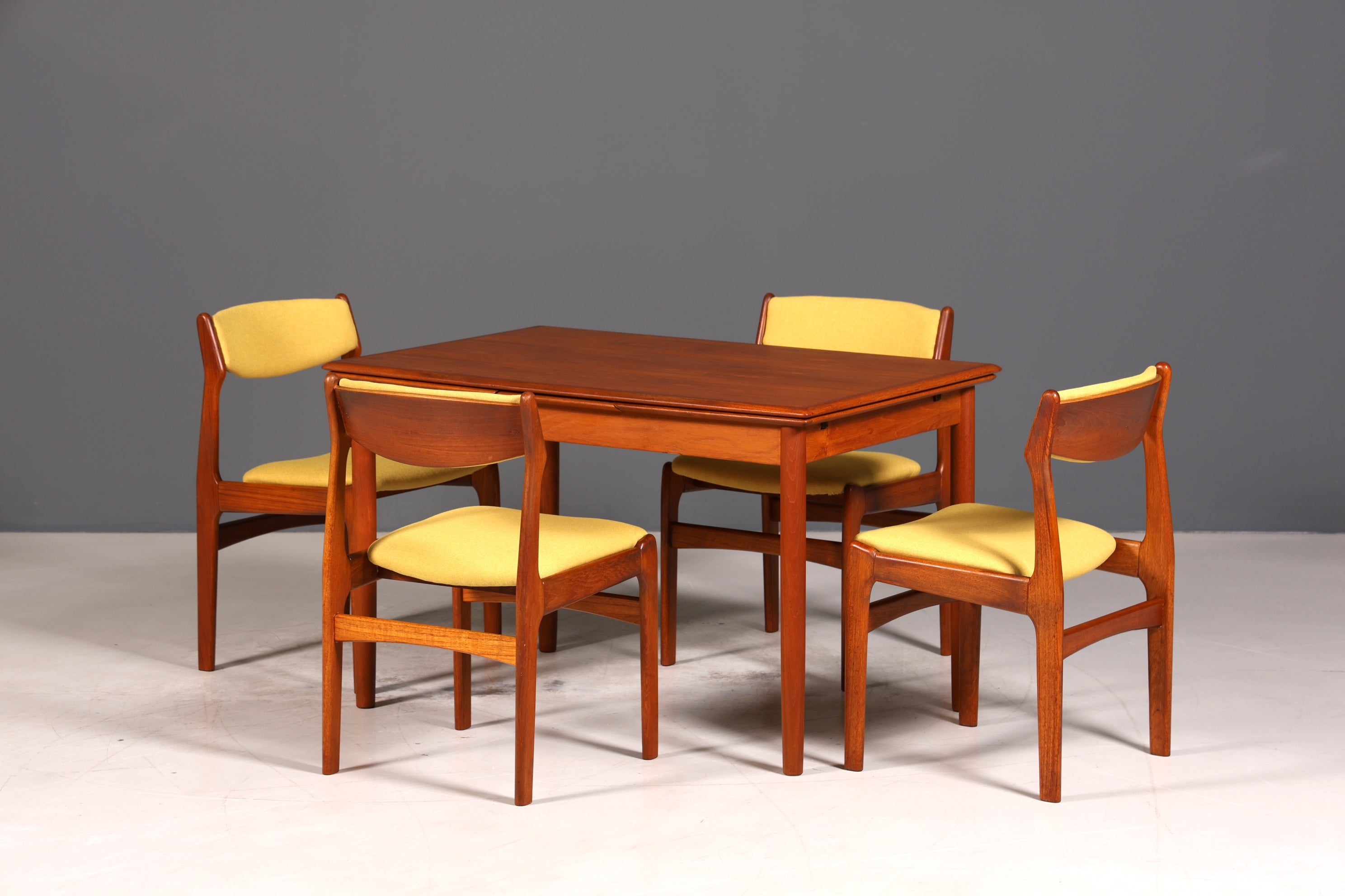 4x Mid Century Teak Holz Stühle Made in Denmark Retro Stuhlset Danish Design Küchenstühle