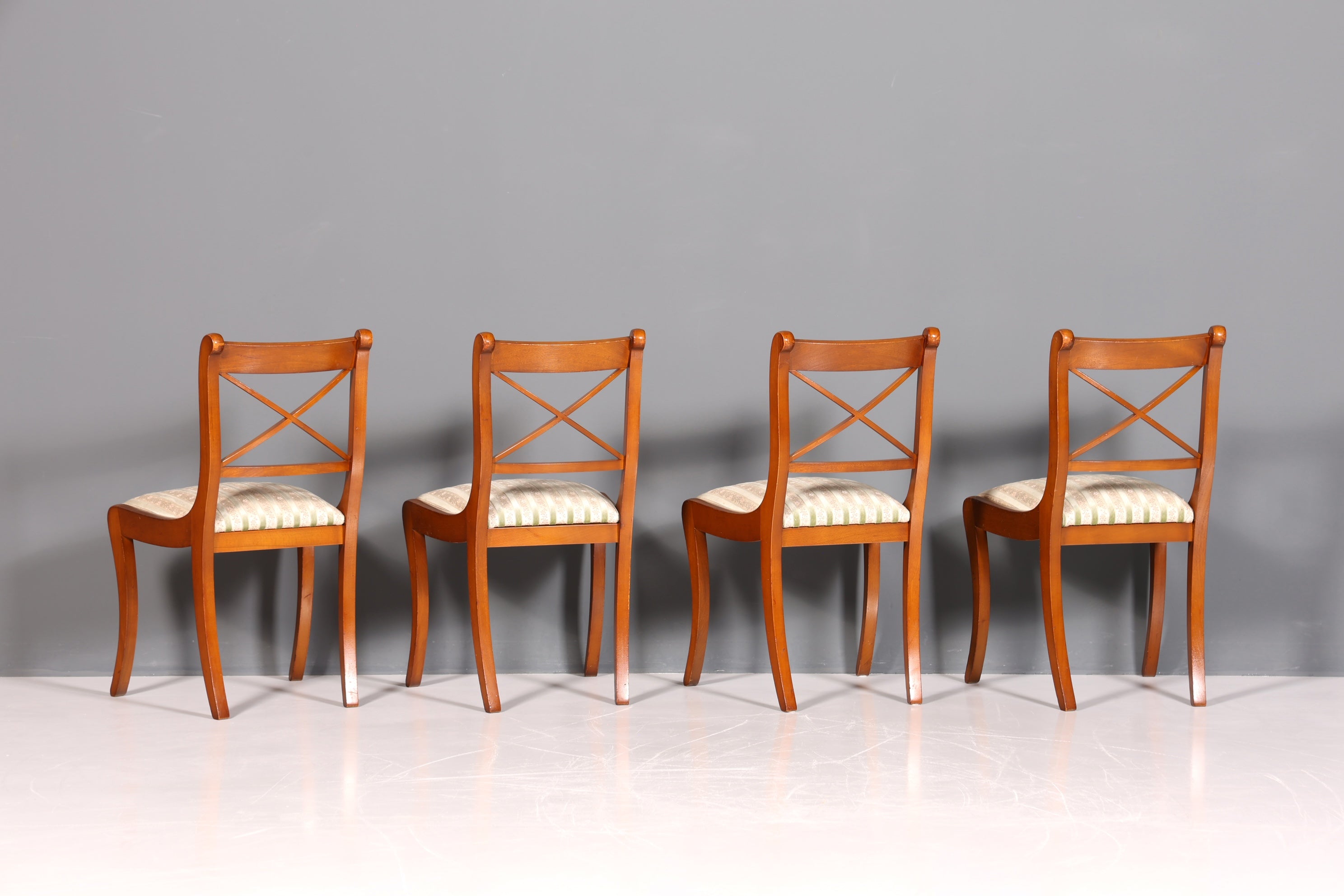 4x Edle Englische Stühle Englisch Dining Chairs Antik 60er Jahre Regency Küchenstühle Stuhlset