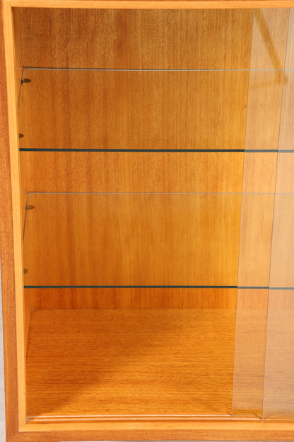Wunderschöne Mid Century Vitrine Vintage Regal Retro Bücherregal 60s Schrank 1 von 2