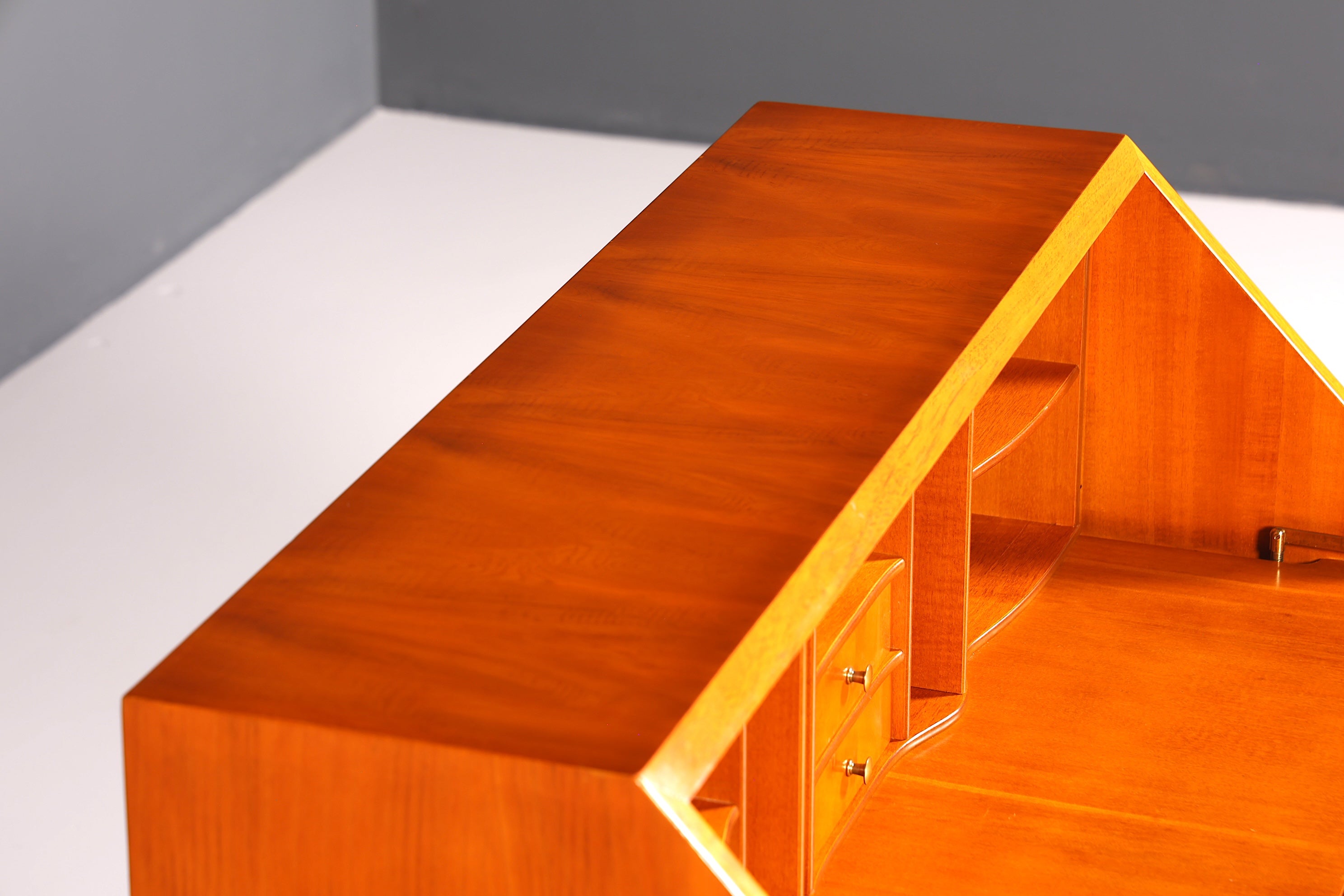 Wunderschöner Englischer Sekretär Eibe Schreibkommode Antik Stil Kommode UK Schreibtisch