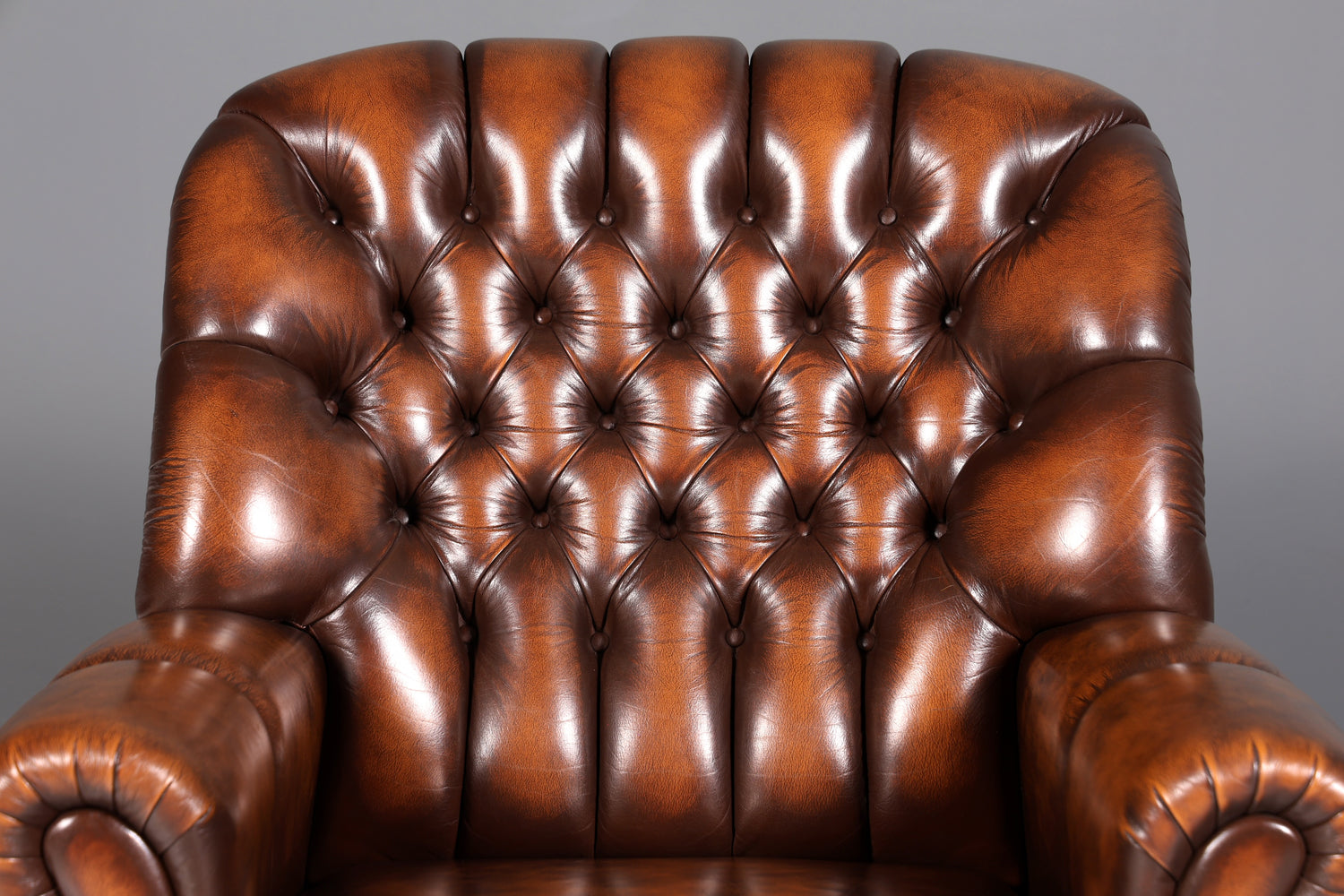 Stilvoller Original Chesterfield Sessel Englischer Armlehnsessel Englisch Herrensessel 1 von 3