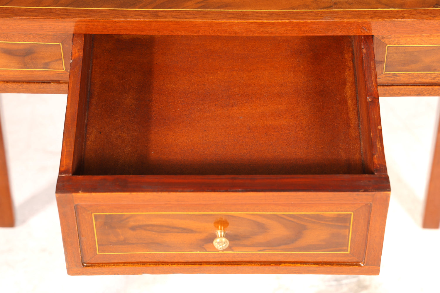 Beautiful delicate desk French desk antique style office table