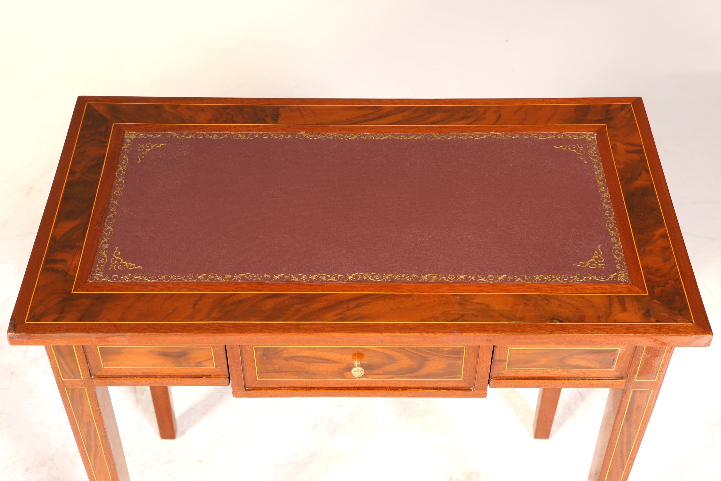 Beautiful delicate desk French desk antique style office table