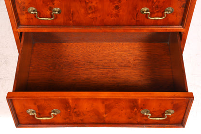 Wunderschöne Englische Kommode Eibe Sideboard Schubladenkommode