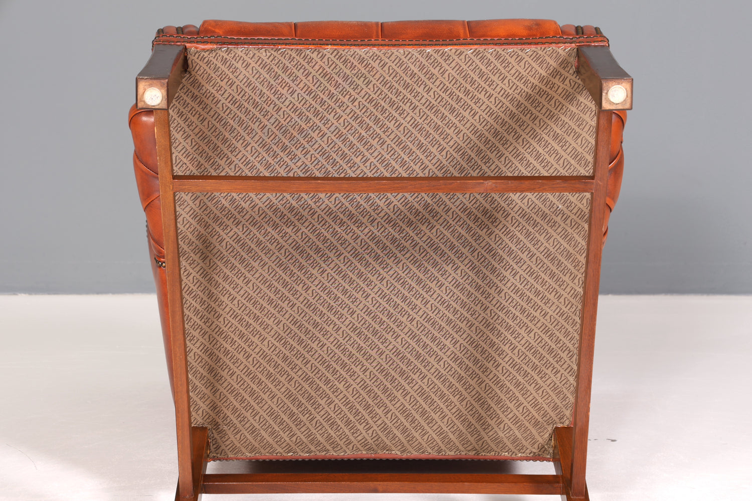 Original Chesterfield Ohrenbacken Sessel Englisch Leder Herrensessel UK Armlehnsessel