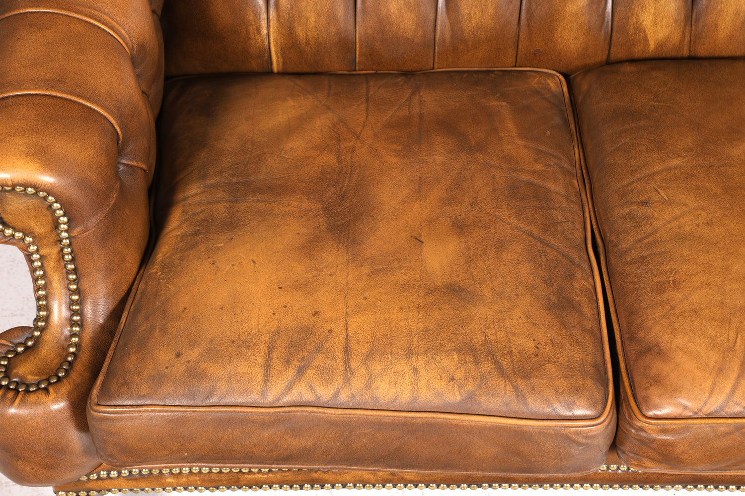 Wunderschönes seltenes Original Chesterfield Sofa 2-Sitzer Couch England Polstersofa
