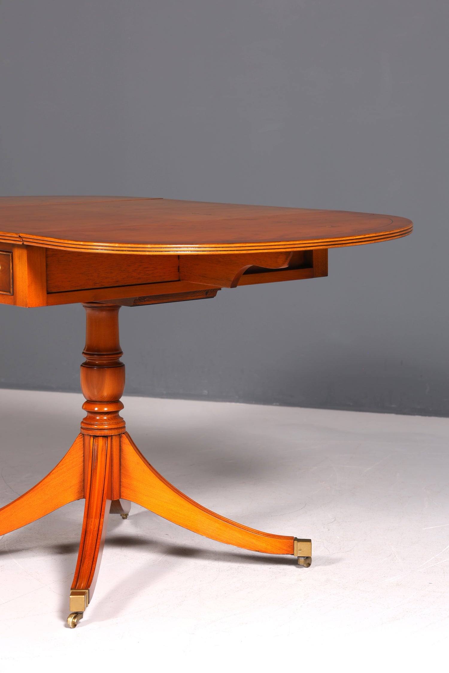 Wunderschöner Englischer Tisch Couchtisch 60s Klapptisch englischer Ablagetisch Wohnzimmer Tisch