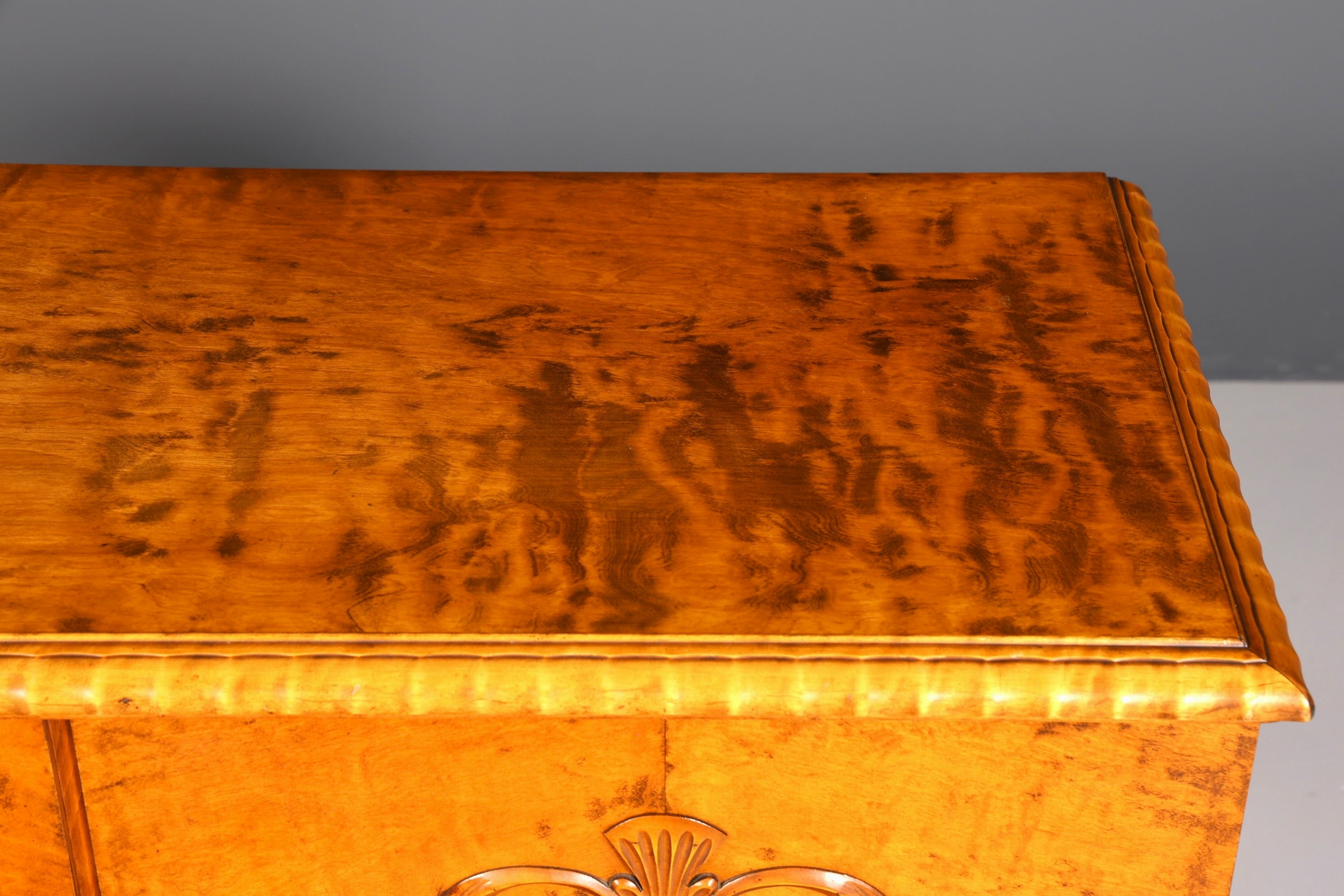 Stilvoller Original Art Deco Schrank Vertiko um 1940 Aktenschrank echt Holz Wäscheschrank Highboard