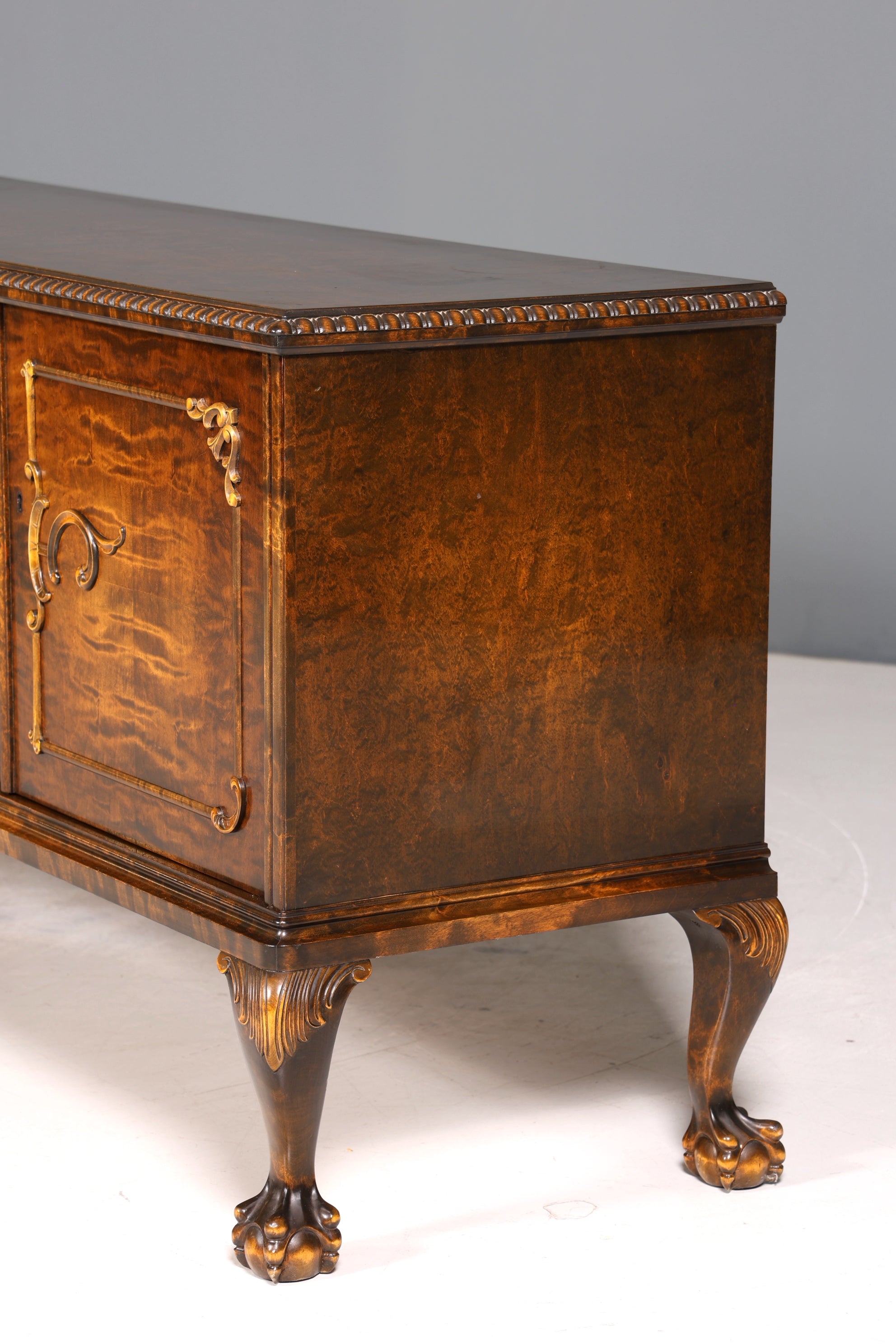Traumhaftes Chippendale Sideboard Barock Stil Schrank Antik 50s 60s TV Kommode