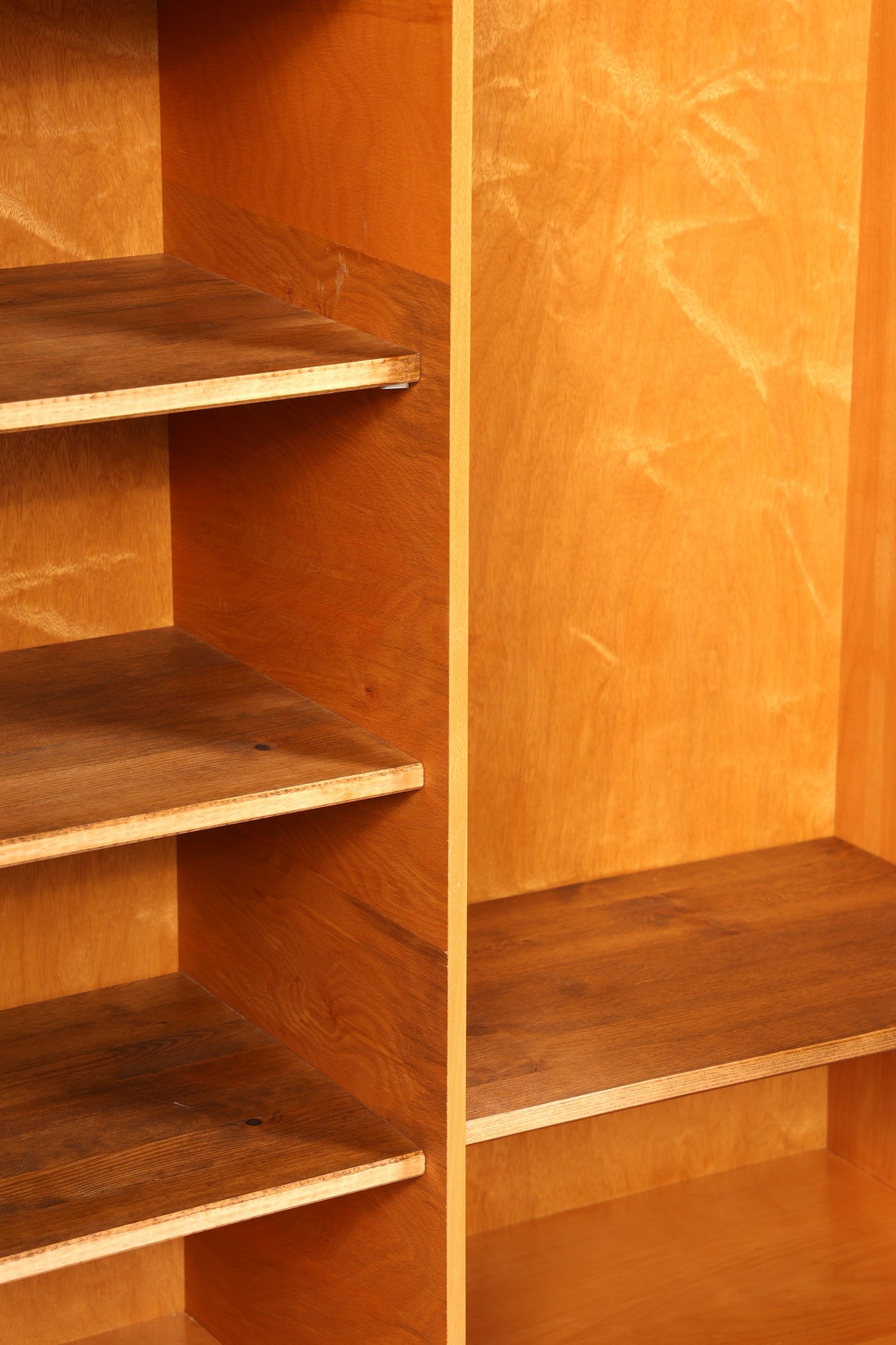 Wunderschöner Mid Century Schrank Retro Kleiderschrank Vintage Wäscheschrank 60s