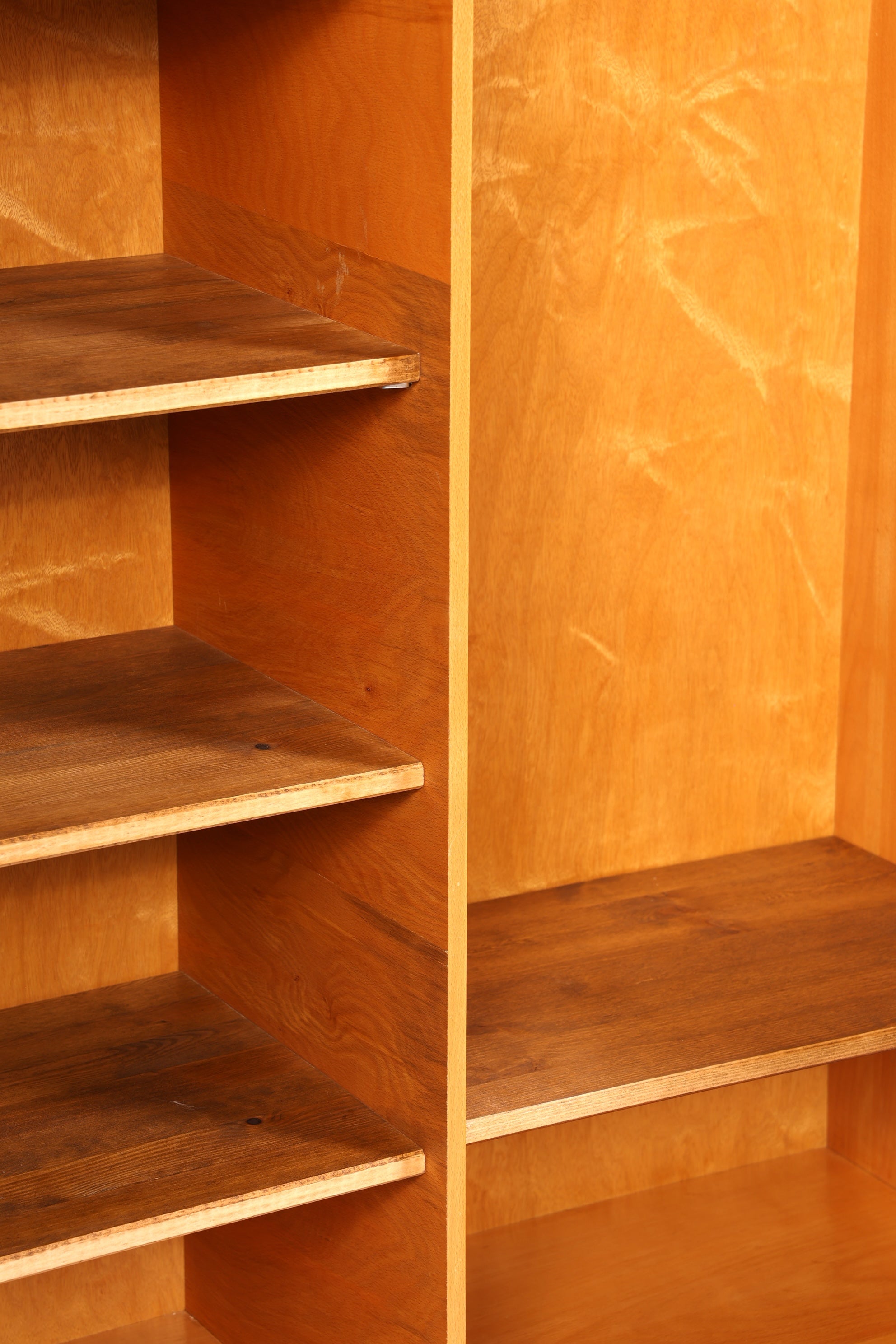 Wunderschöner Mid Century Schrank Retro Kleiderschrank Vintage Wäscheschrank 60s