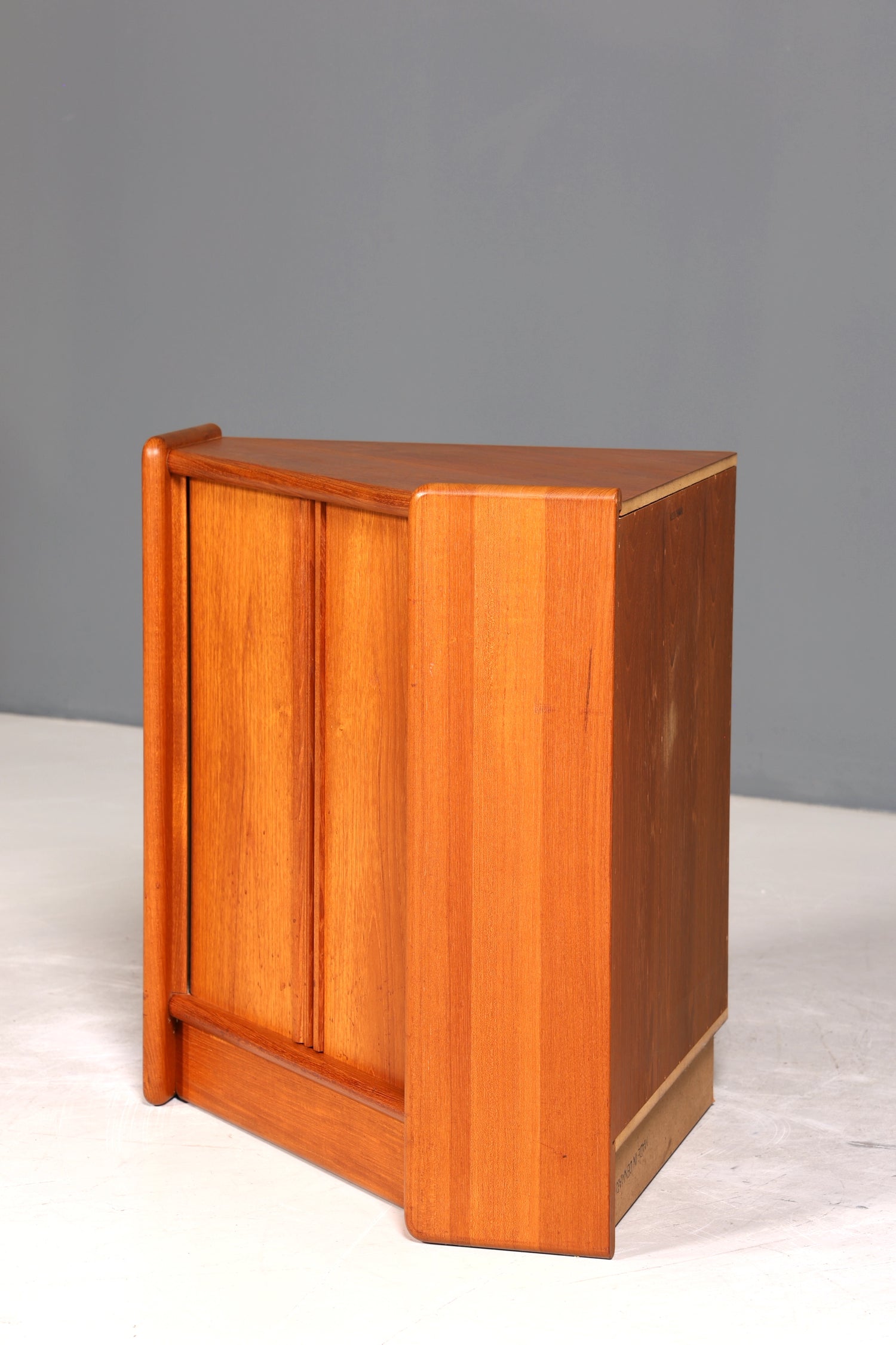 Wunderschöner Mid Century Eckschrank Original Dyrlund Schrank Danish Design Teak Holz Regal 60s