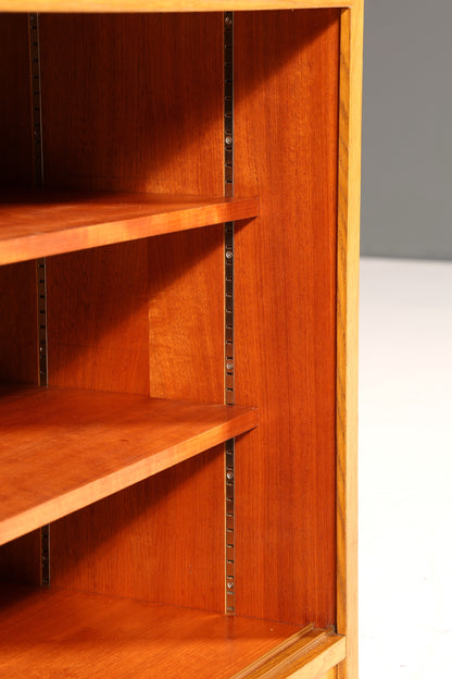 Wunderschöne Mid Century Kommode Vintage Schiebetür WB Schrank 60er Jahre 1 von 4