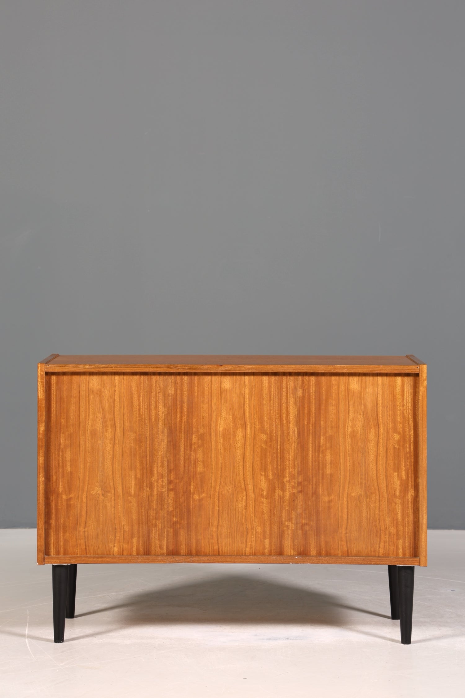 Schlichter Mid Century Schrank Vintage Retro Kommode Flur Kommode 60s VEB Regal Sideboard 3 von 3