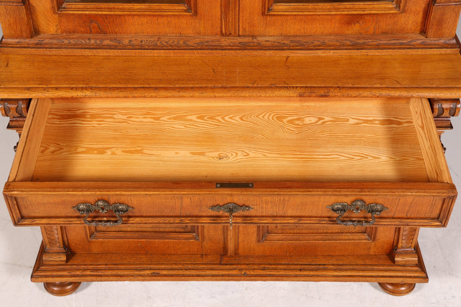 Edler Gründerzeit Vitrine um 1880 Schrank Antik Jugendstil Eiche Bücherregal