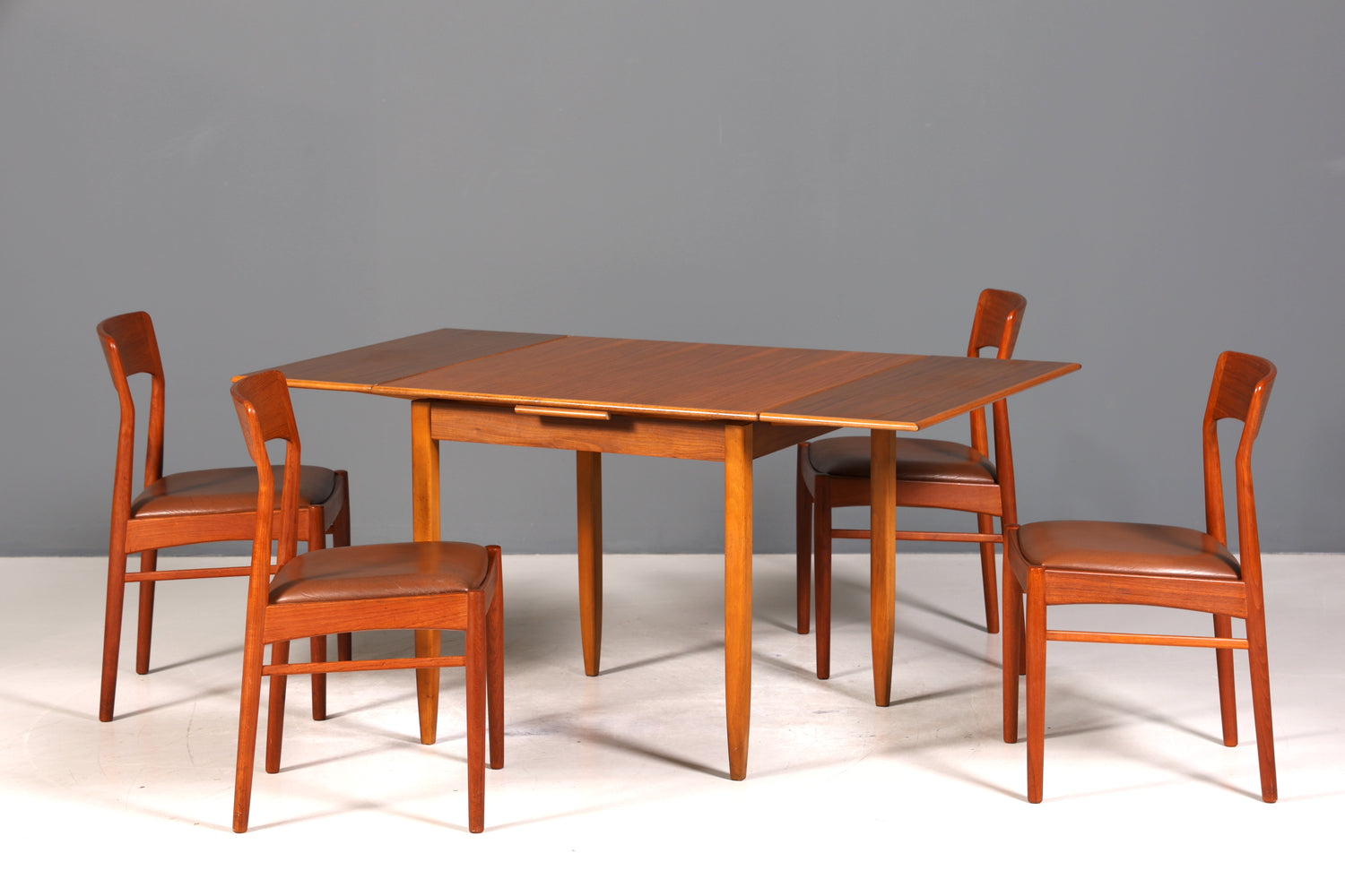 Traumhafter Mid Century Esstisch ausziehbarer Danish Design Teak Holz Küchentisch Esszimmer Tisch