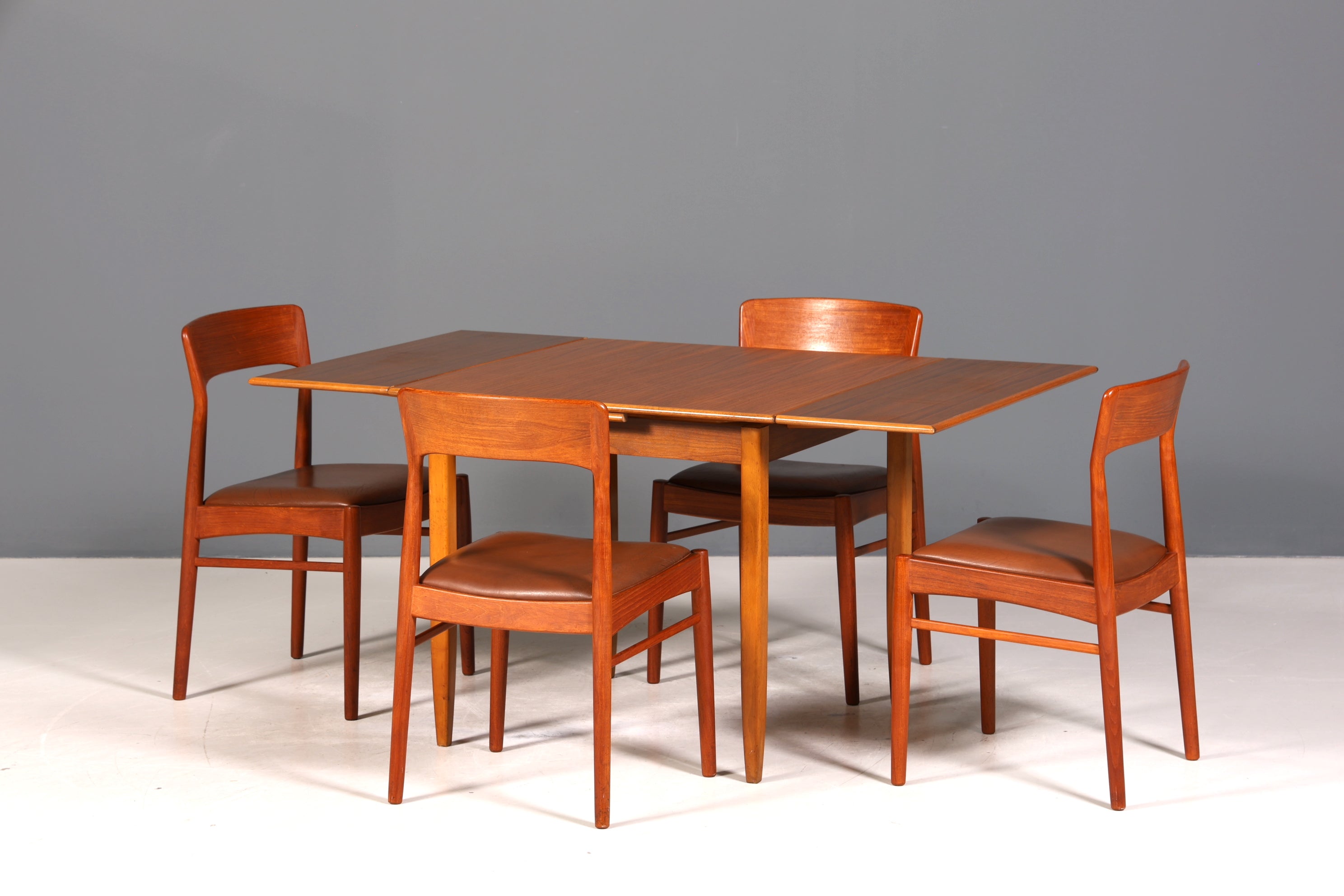 Traumhafter Mid Century Esstisch ausziehbarer Danish Design Teak Holz Küchentisch Esszimmer Tisch